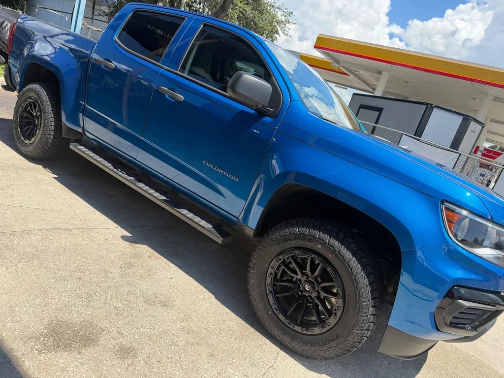2022 Chevrolet Colorado - Photo 1