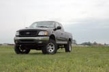 Rough Country 5 Inch Lift Kit | Ford F-150 4WD (1997-2003) view 2