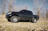 Rough Country 2.5 Inch Leveling Kit | Nissan Frontier (05-26)/Xterra (05-15) view 1