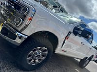 Rancho 2.5 Shocks, 37/12.50R A/T Tires, LevelingKit - Photo 2