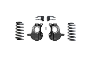 MaxTrac Suspension 2"/4" LOWERING KIT (SPINDLES) (NON MAGNERIDE)