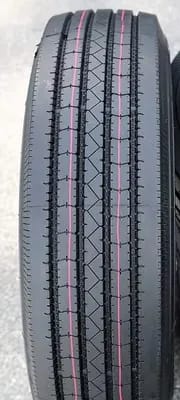 Suntek HD Trail+ tire