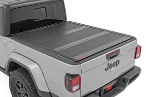 Rough Country Hard Low Profile Bed Cover | 5' Bed | Jeep Gladiator JT 4WD (2020-2026)