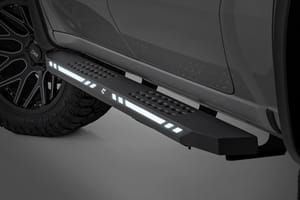 Rough Country AC2 Running Boards | Amber/White | Crew Cab | Chevy/GMC 1500/2500HD/3500HD (19-26)
