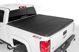 Tonneau Covers - Soft Tri-Fold Bed Cover | 6'7" Bed | Chevy/GMC 1500 (00-06 & Classic)