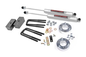 Rough Country 2.5 Inch Lift Kit | Toyota Tundra 2WD/4WD (2000-2006)